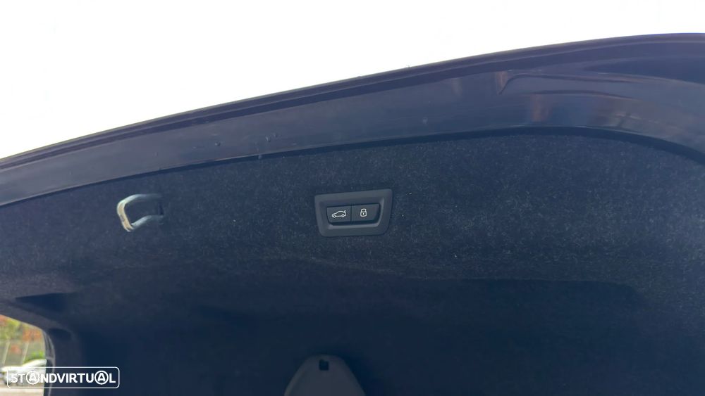 BMW i5 eDrive40 - 46