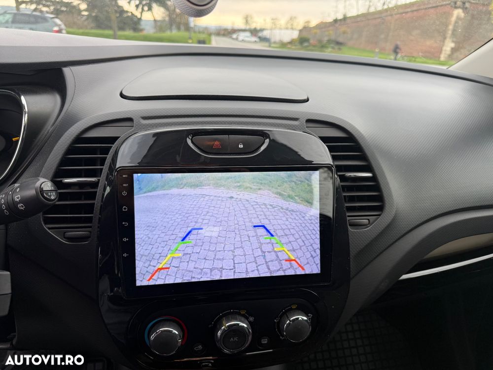 Renault Captur - 21