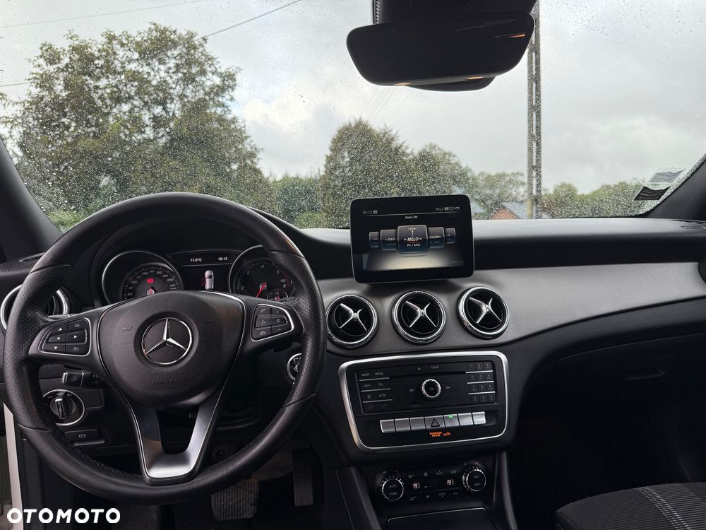 Mercedes-Benz CLA 220 d 7G-DCT - 9