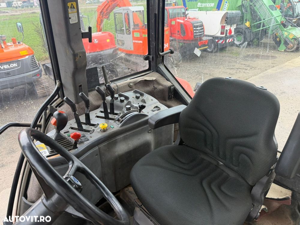 New Holland G240 Tractor - 8