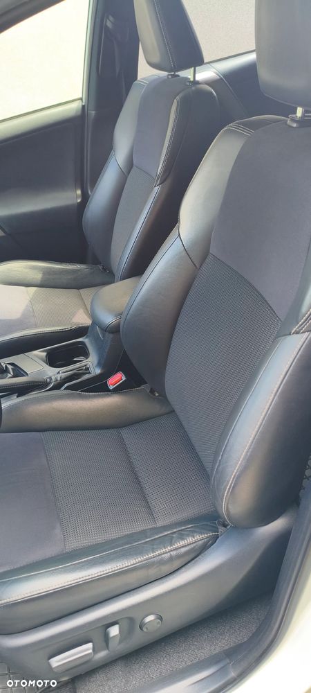 Toyota RAV4 2.0 D-4D Active 4x2 - 22