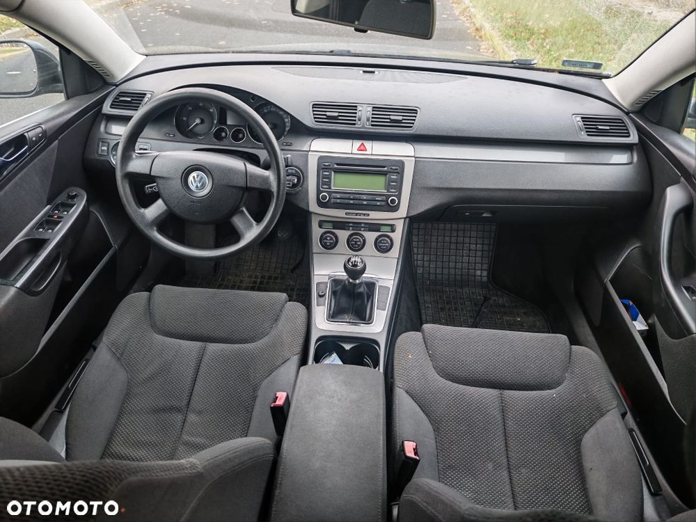 Volkswagen Passat - 8