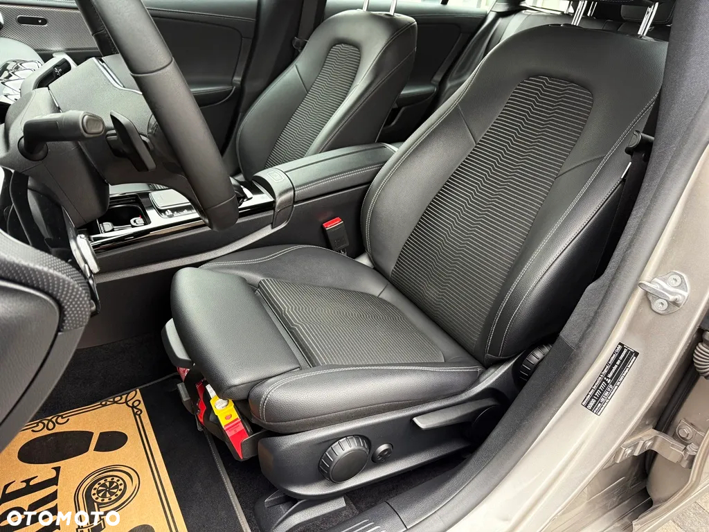 Mercedes-Benz CLA 200 d Shooting Brake 8G-DCT Progressive - 30
