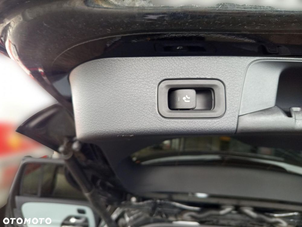 Mercedes-Benz GLB 200 d 4-Matic AMG Line 8G-DCT - 16