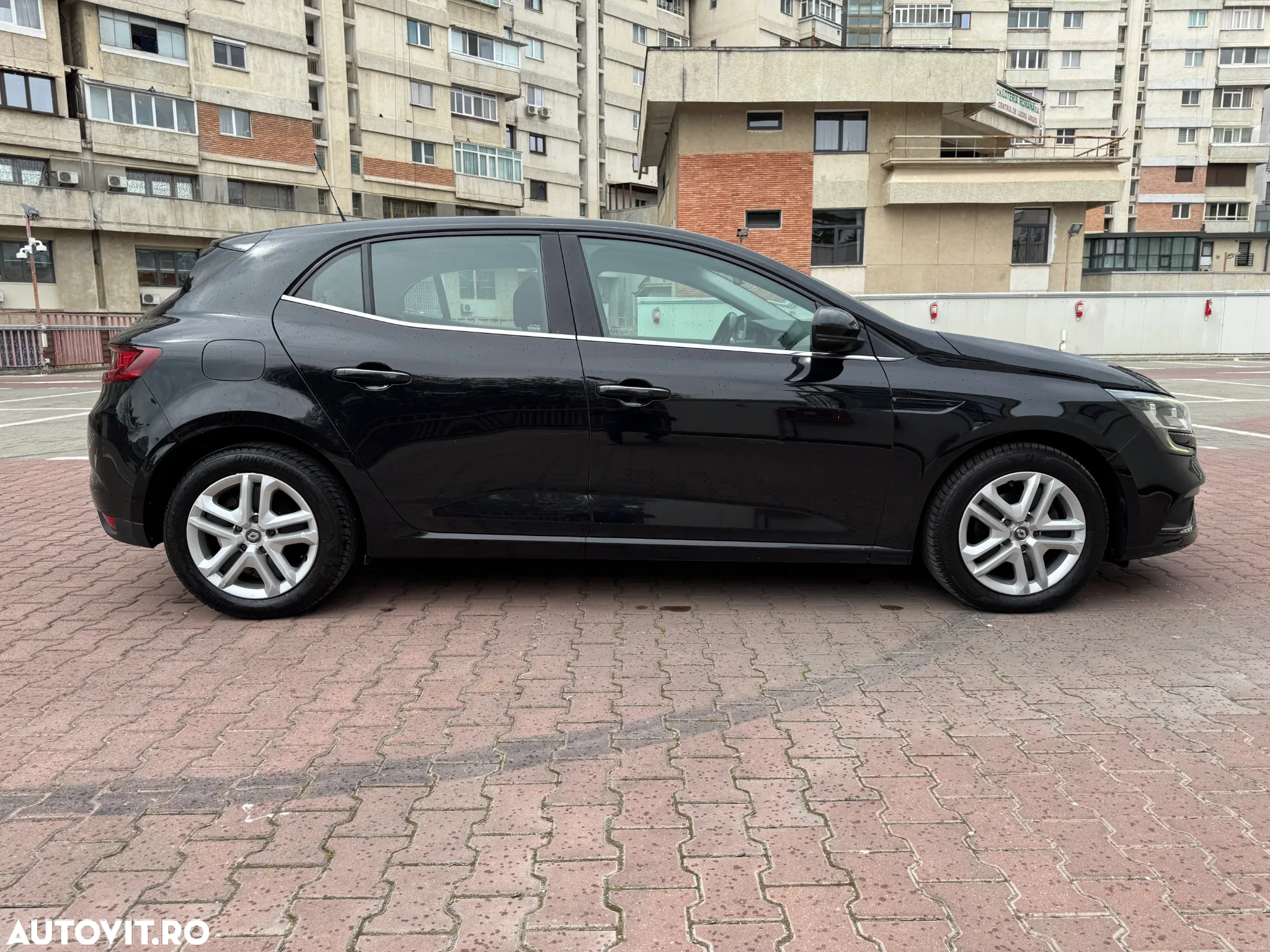 Renault Megane ENERGY dCi 110 EDC LIMITED - 8
