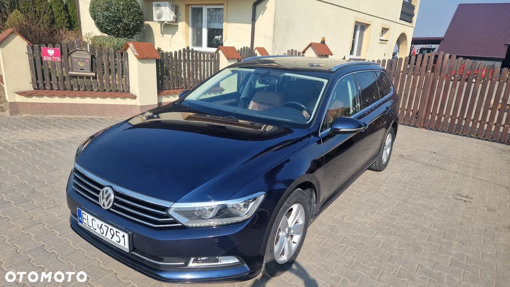 Volkswagen Passat - 1