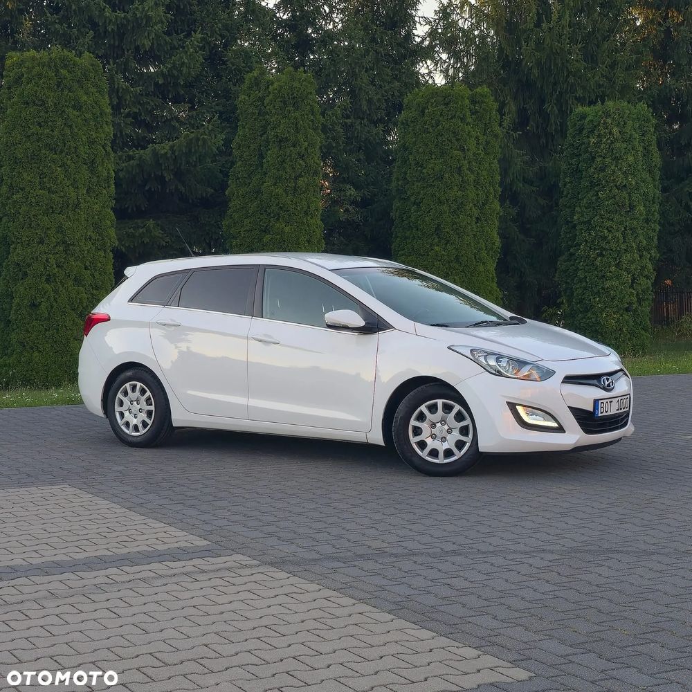 Hyundai i30 blue Kombi 1.6 GDi Passion - 11
