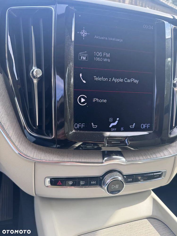 Volvo XC 60 B5 D AWD Inscription - 4
