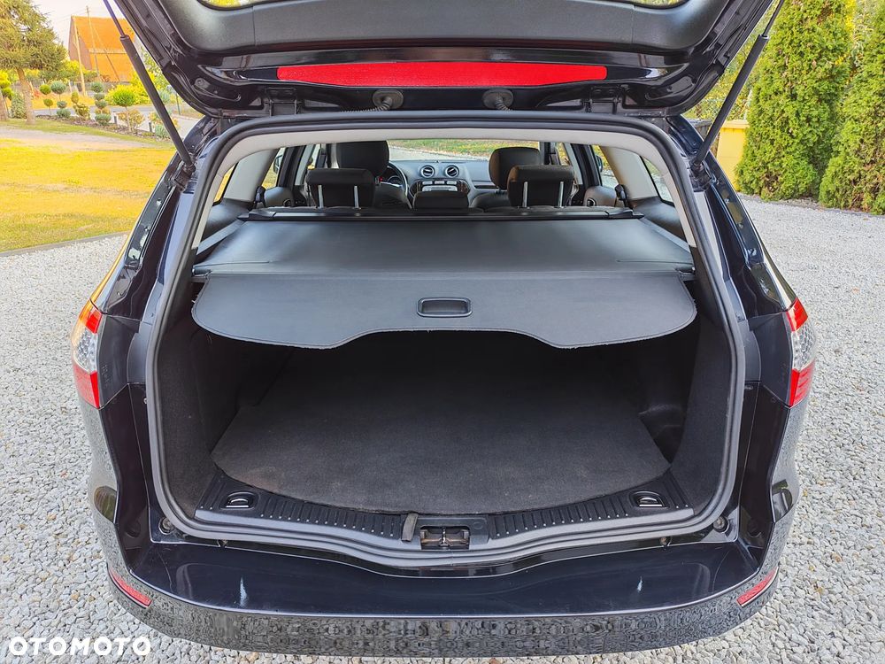 Ford Mondeo 2.0 Ghia X100 / X - 18
