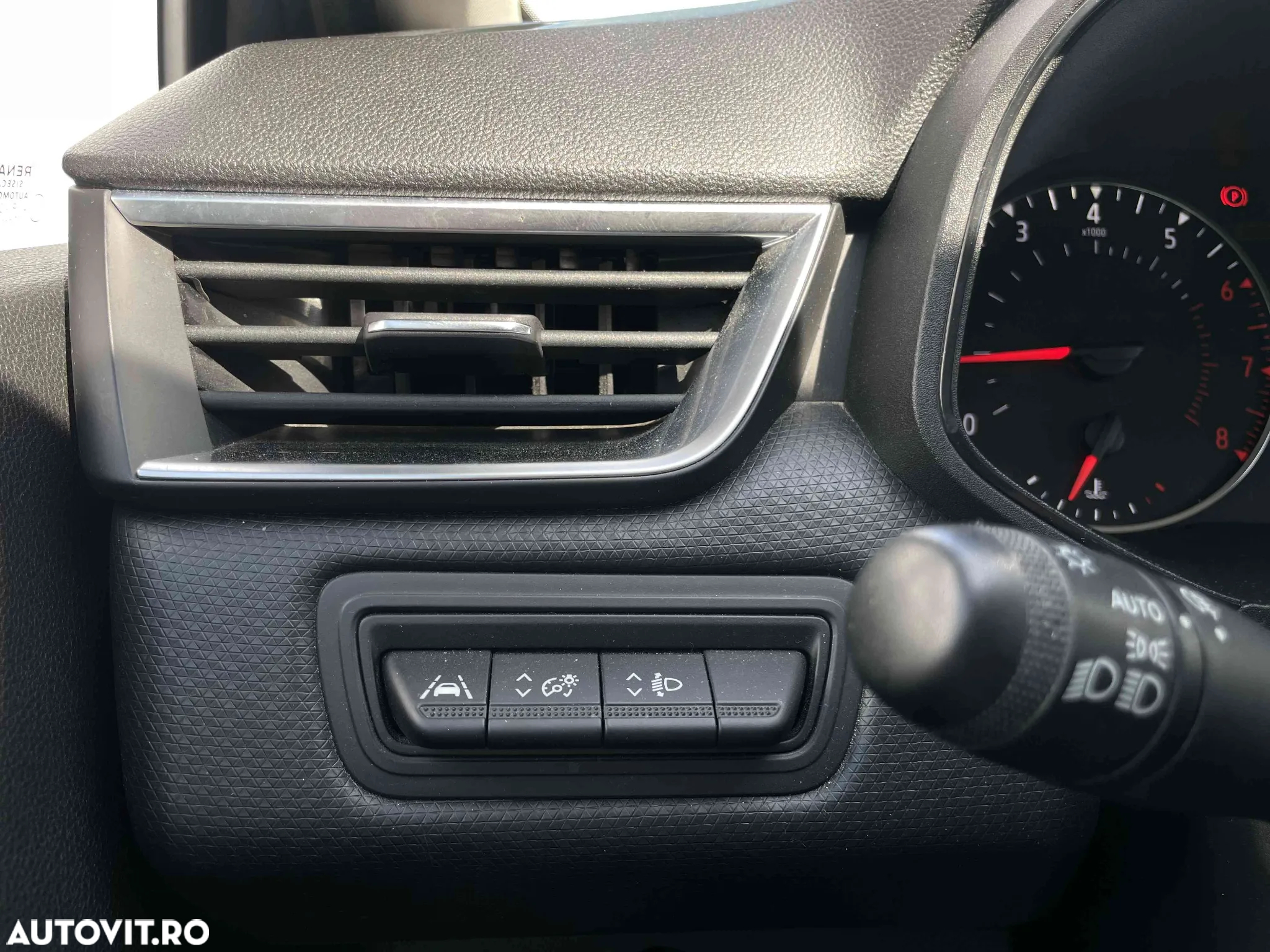 Renault Clio - 10