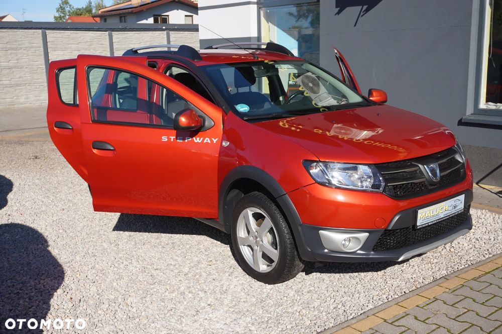 Dacia Sandero Stepway TCe 90 (S&S) Celebration - 2