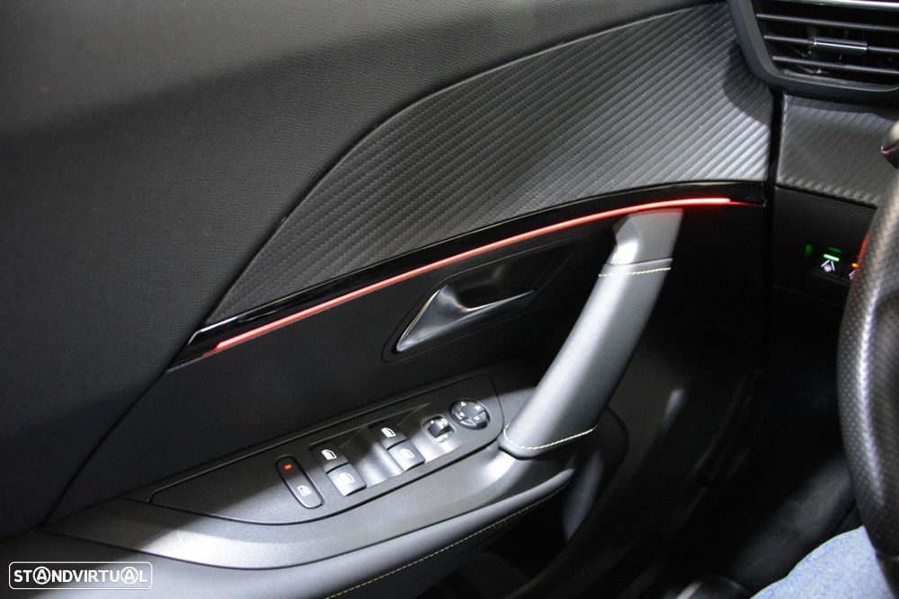 Peugeot 2008 1.2 PureTech GT Pack EAT8 - 25