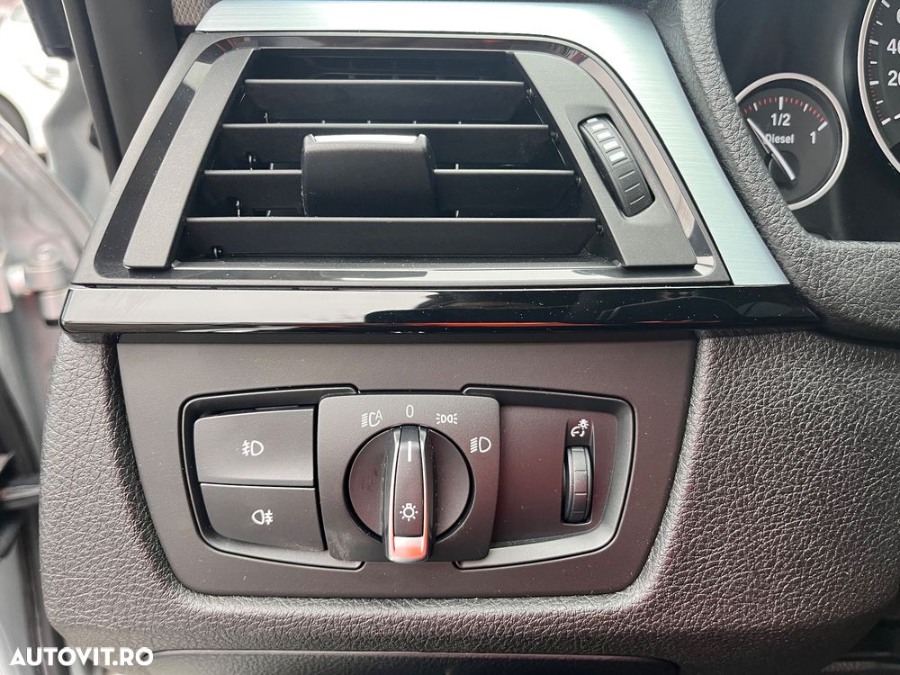 BMW Seria 3 320d Aut. Blue Performance Sport Line - 22