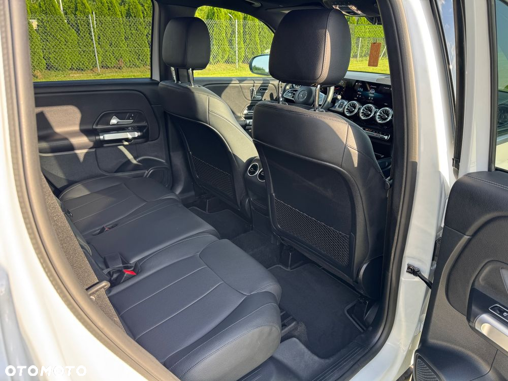 Mercedes-Benz GLB 250 4Matic 8G-DCT Progressive - 17
