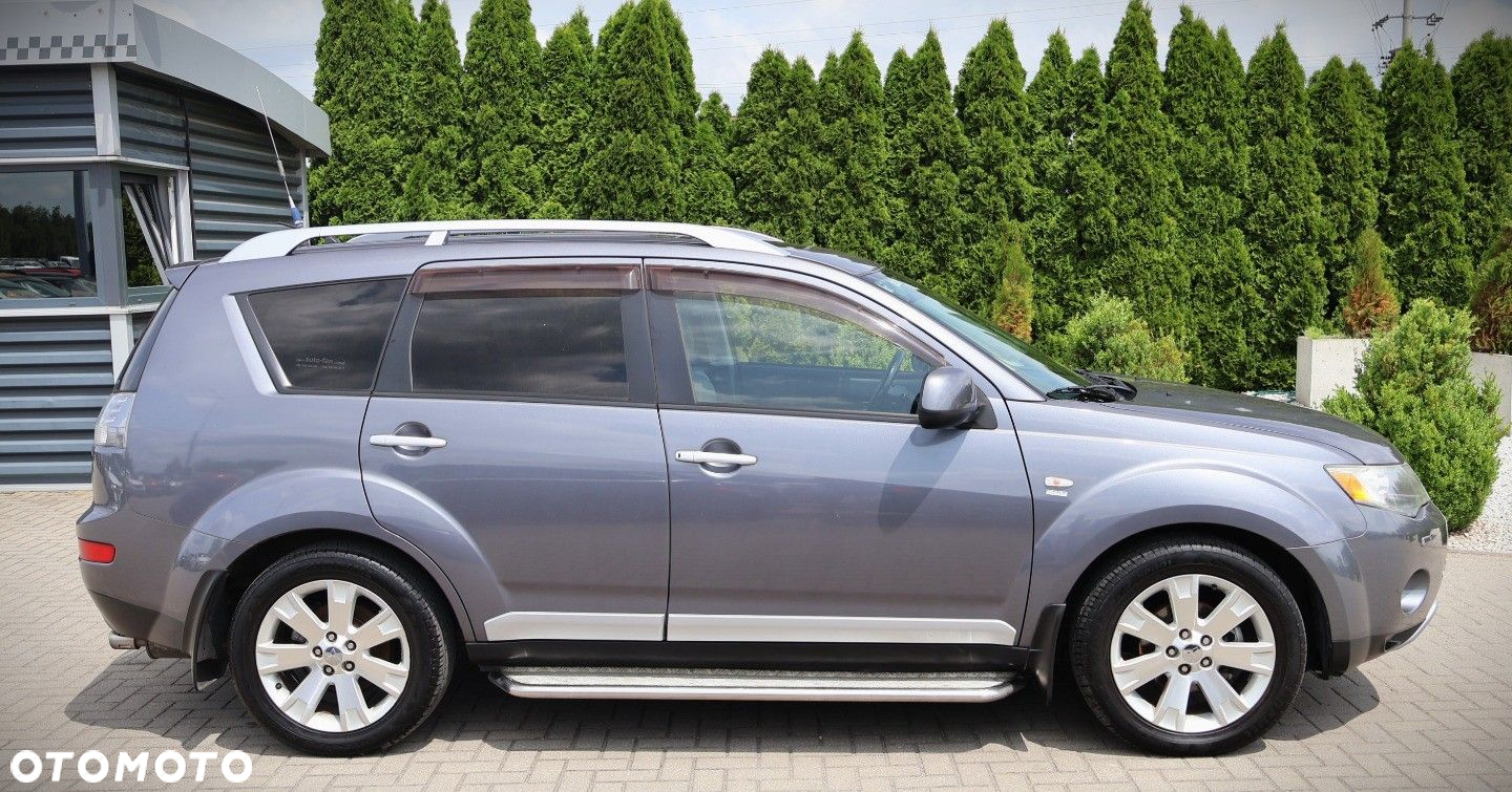 Mitsubishi Outlander - 8