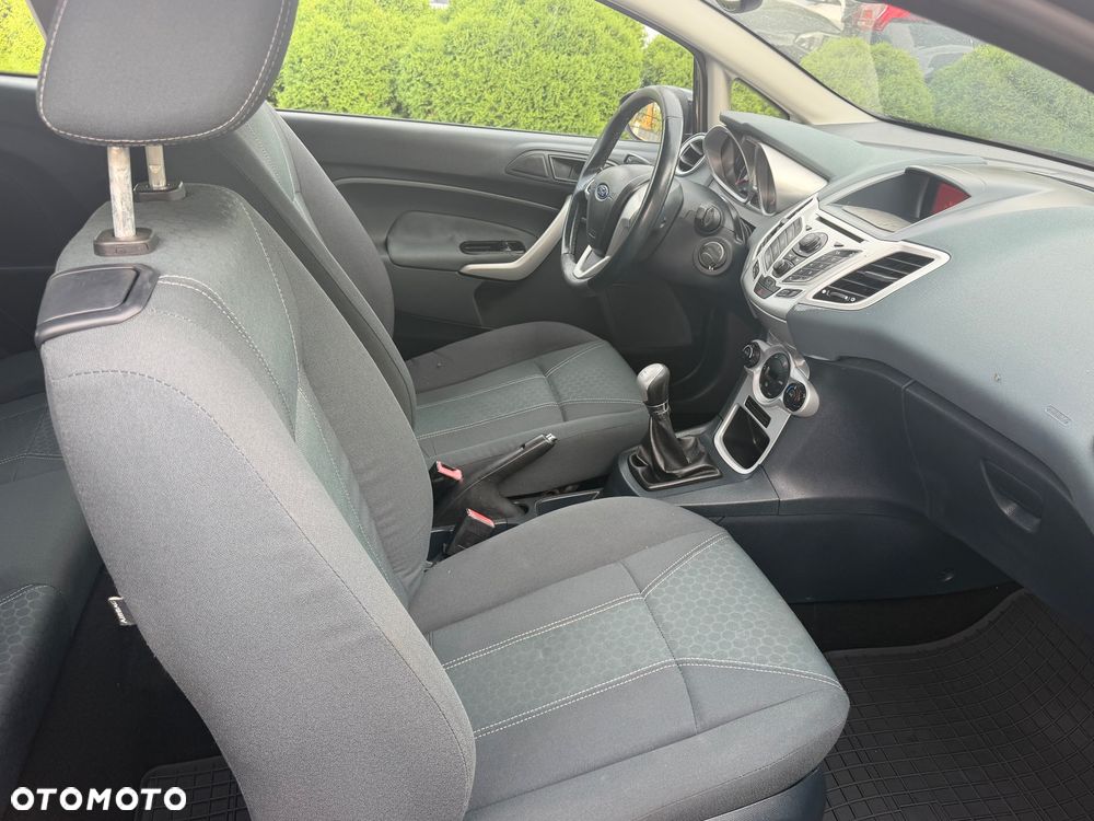 Ford Fiesta 1.4 Titanium - 12