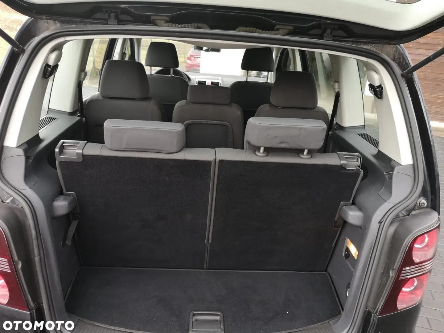 Volkswagen Touran 1.9 TDI Trendline - 21