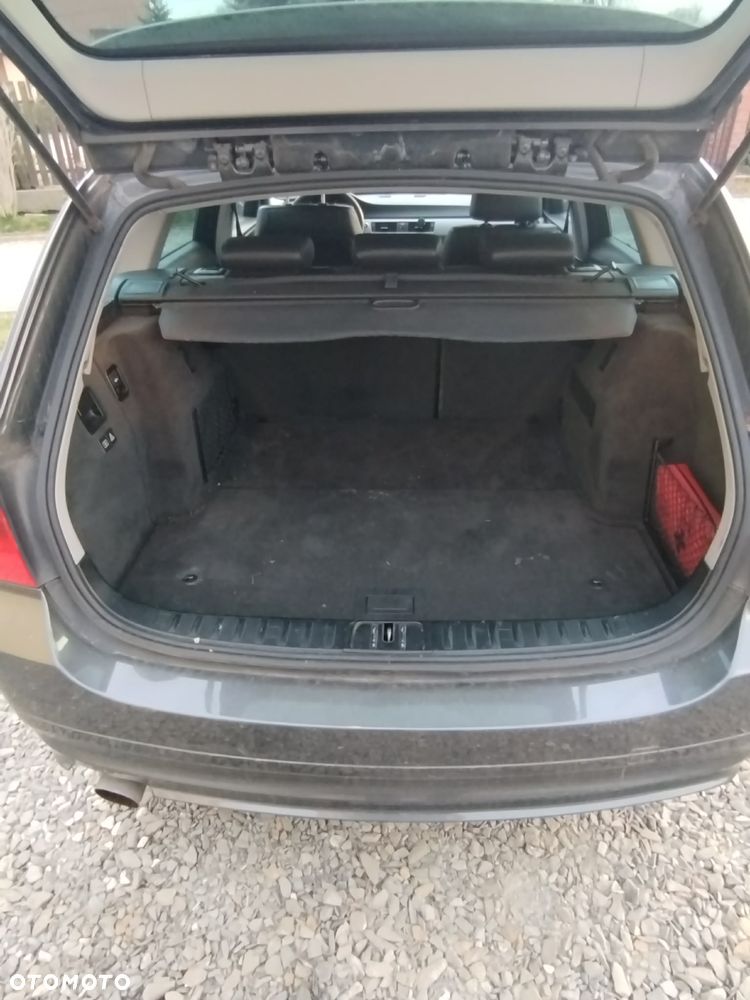 BMW Seria 3 320i - 8