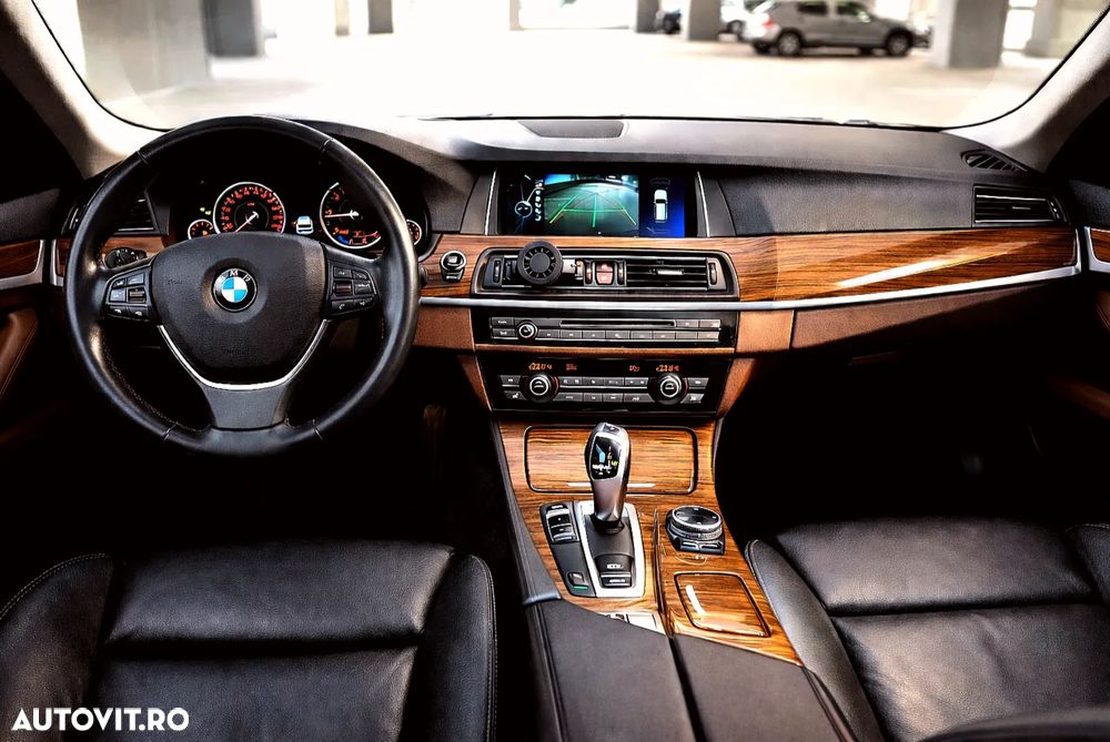 BMW Seria 5 520d Aut. Luxury Line - 9