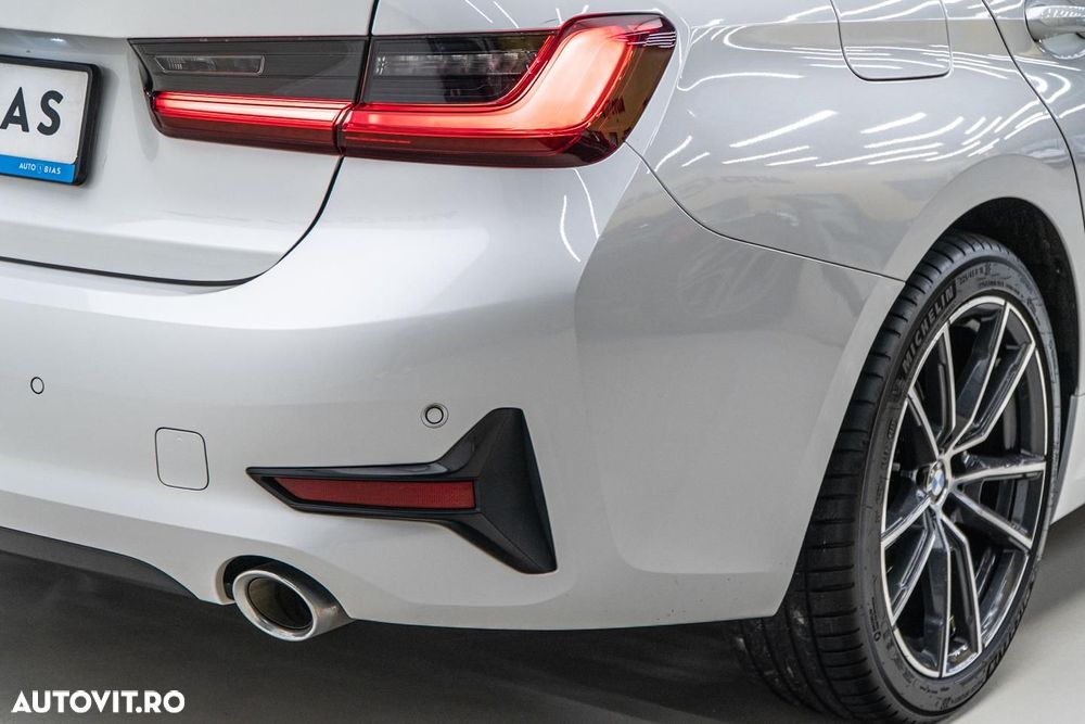 BMW Seria 3 320d Aut. Sport Line - 37