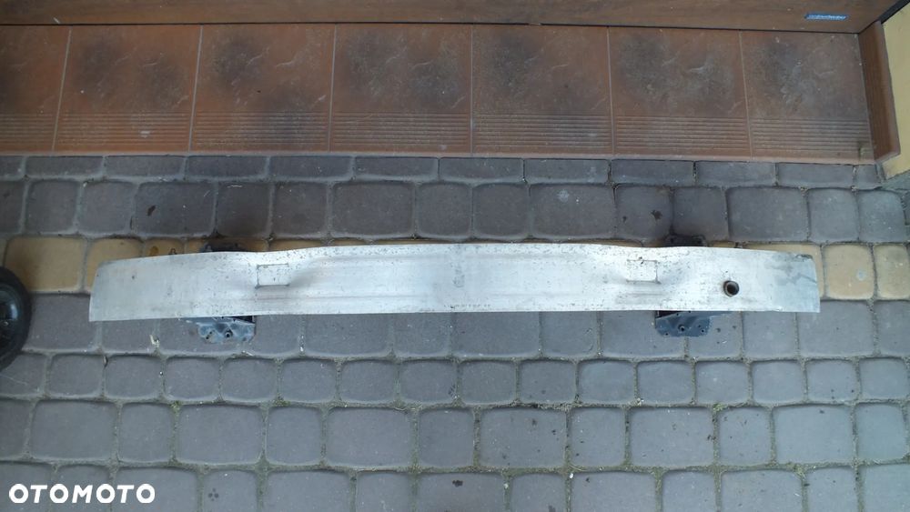 Belka zderzaka przedniego Mercedes w 245 - 1