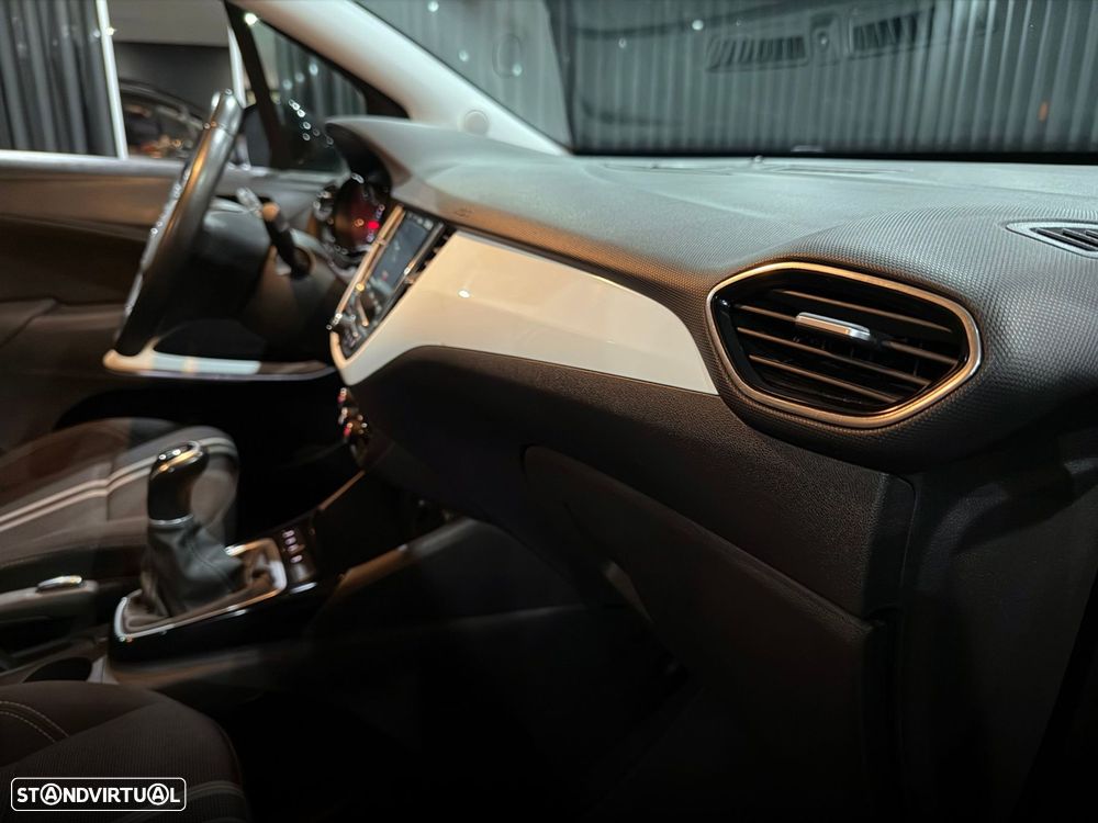 Opel Crossland 1.2 Design & Tech - 32
