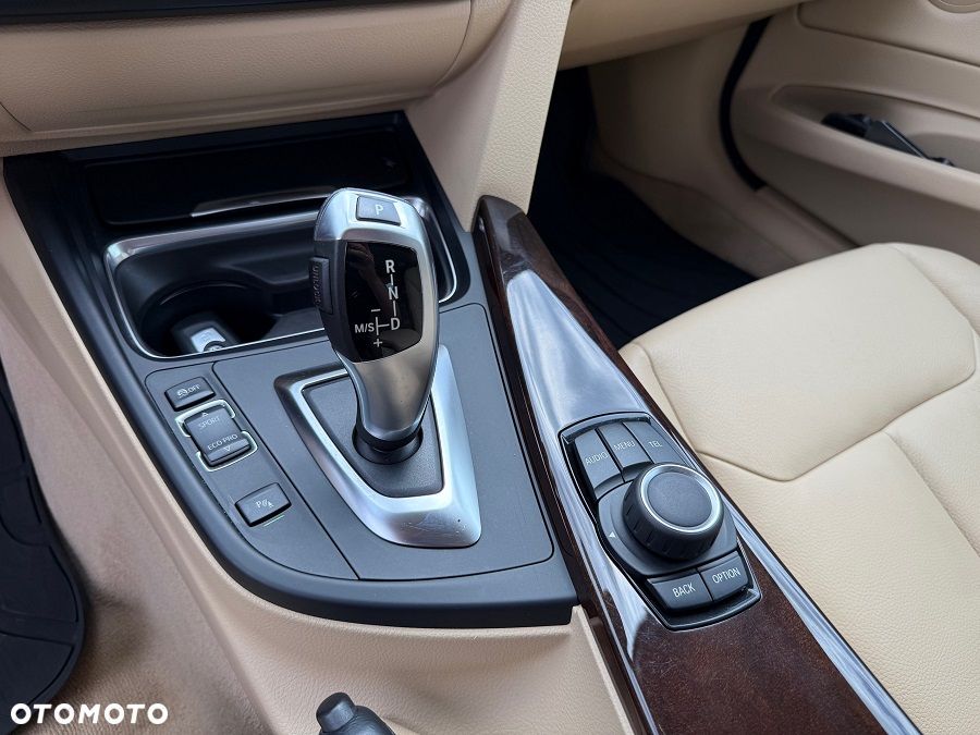 BMW 3GT 320i xDrive Sport-Aut Sport Line - 21