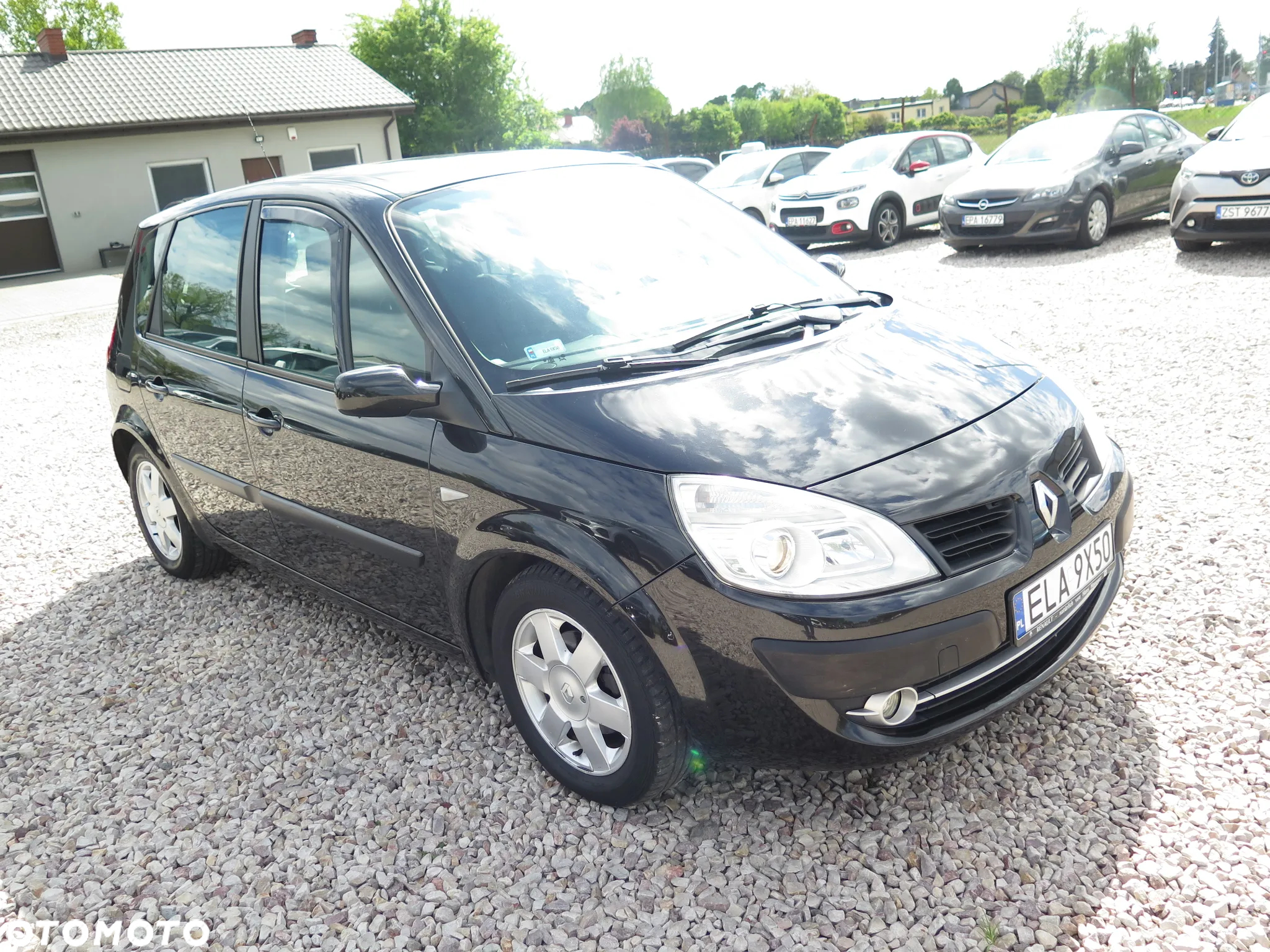 Renault Scenic 1.6 16V 110 Authentique - 12