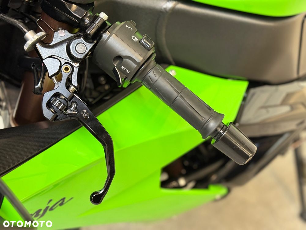 Kawasaki ZX - 26