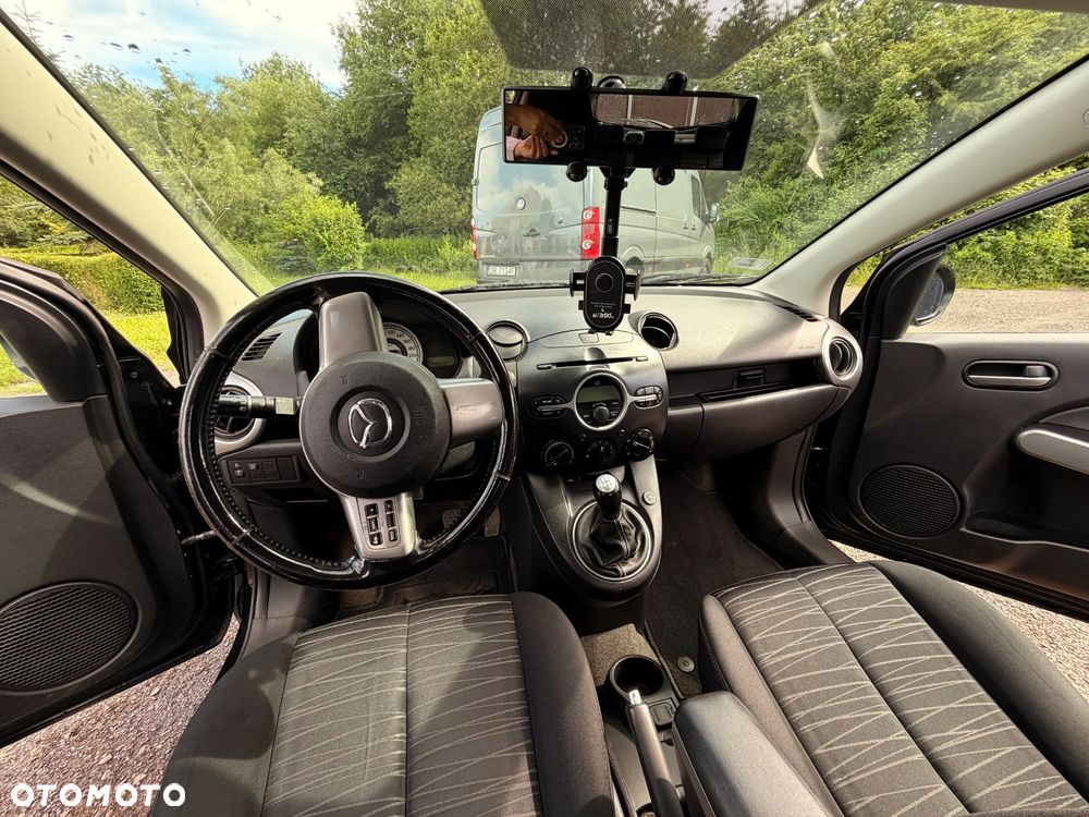 Mazda 2 - 8