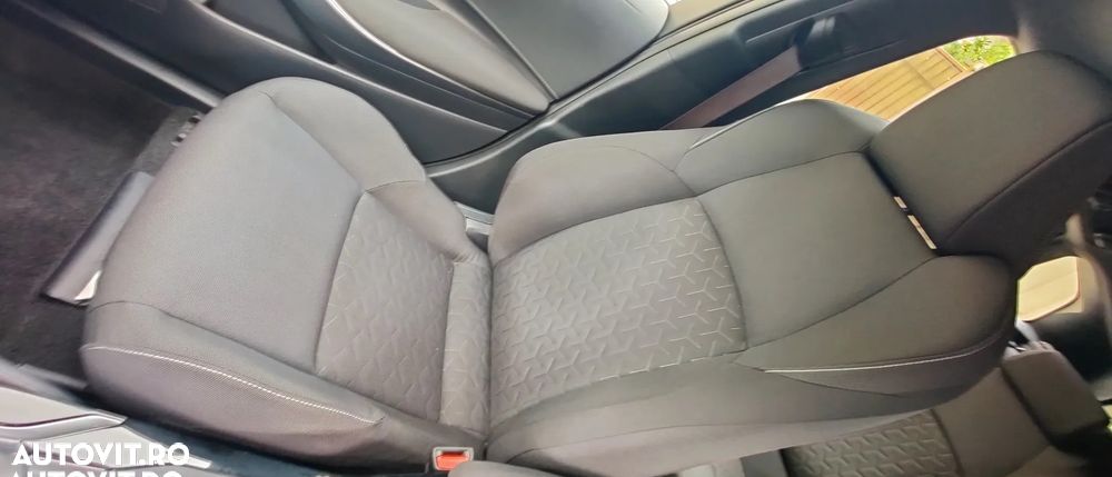 Toyota Corolla 1.8 HSD Dynamic - 13