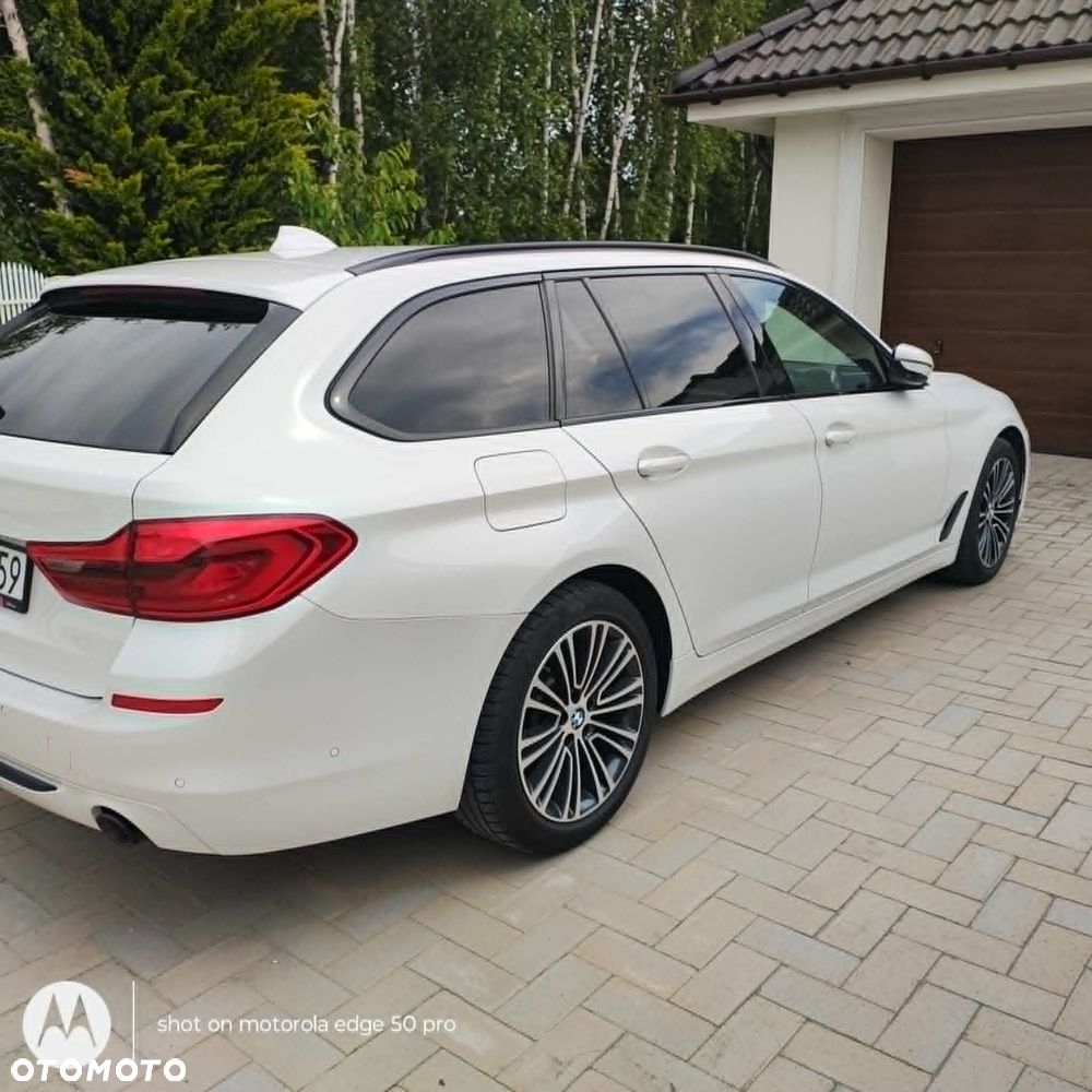 BMW Seria 5 518d Sport Line - 12