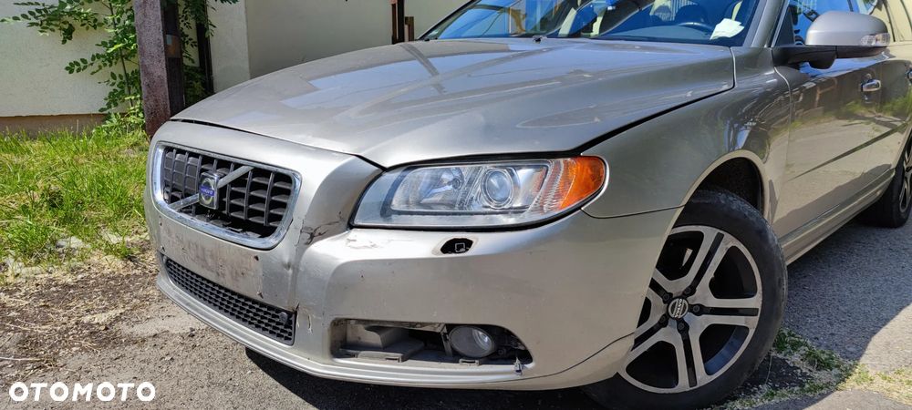 Volvo V70 D5 Summum - 32