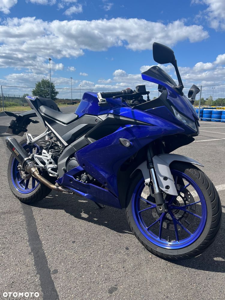 Yamaha YZF - 1