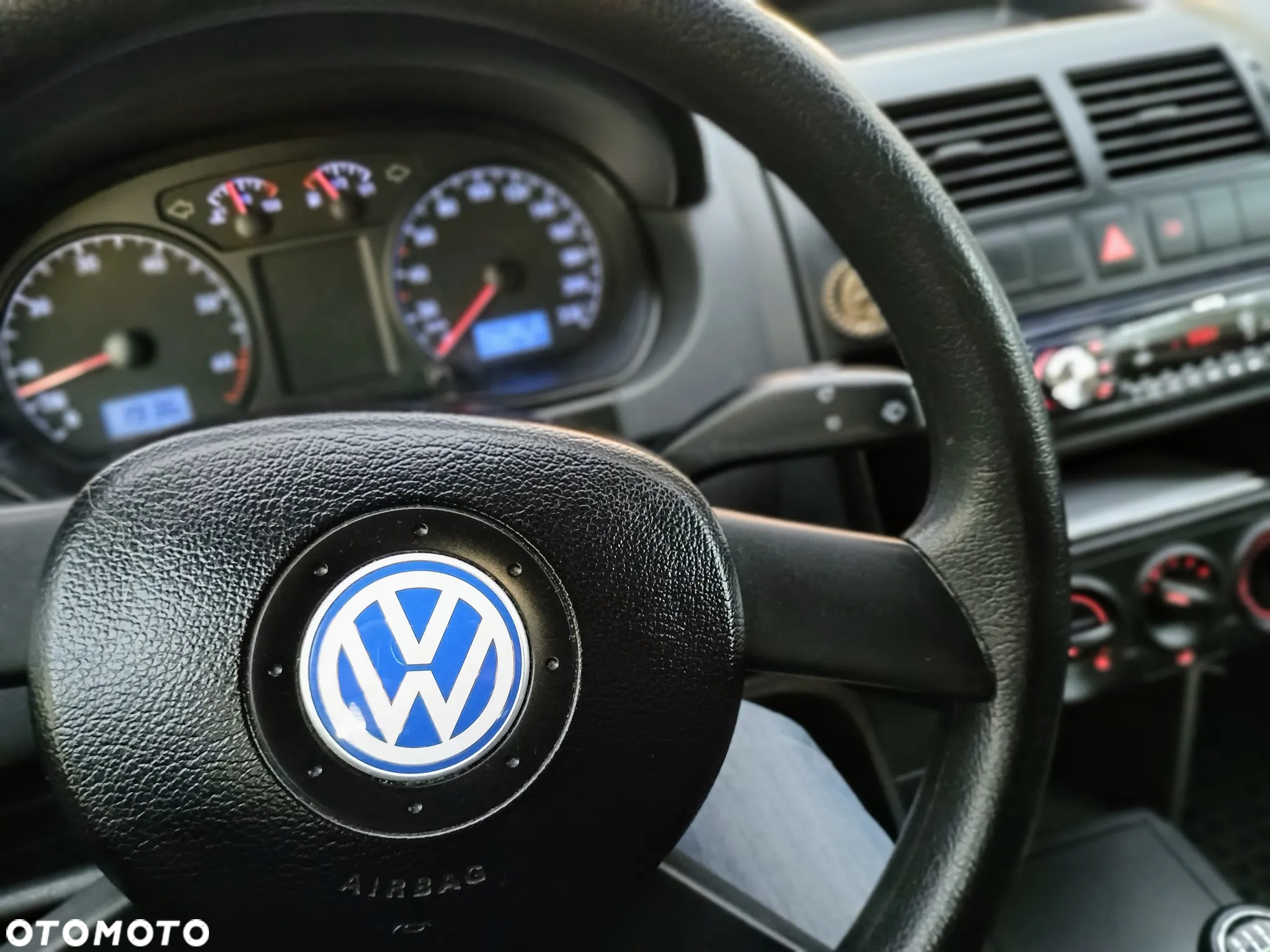 Volkswagen Polo 1.4 16V Basis - 26