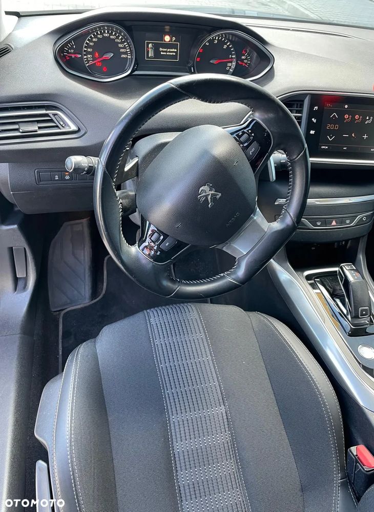 Peugeot 308 1.5 BlueHDi Allure S&S EAT8 - 16