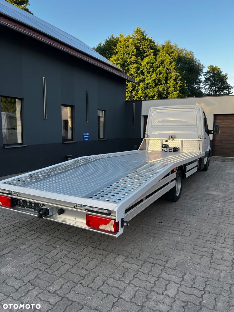 Mercedes-Benz Sprinter - 4