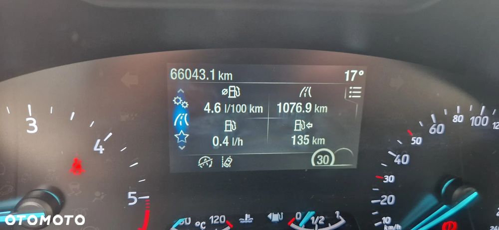 Ford Focus 1.5 EcoBlue Connected - 13