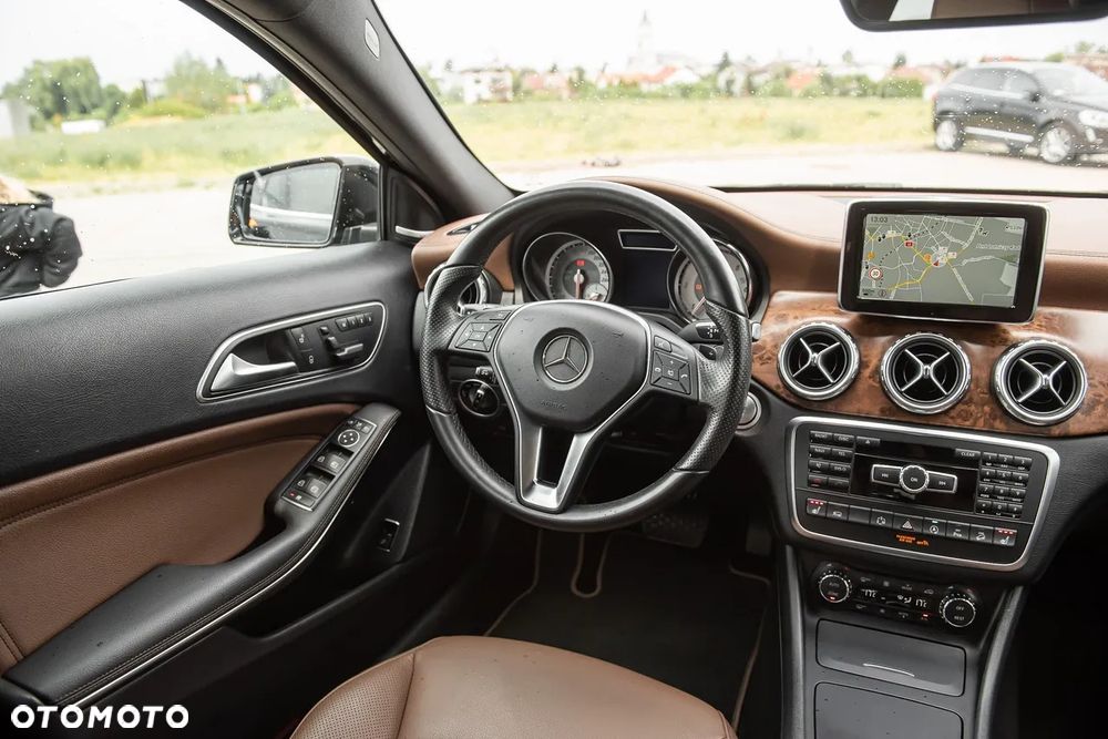 Mercedes-Benz GLA 220 CDI 4Matic 7G-DCT - 26