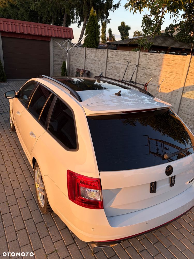 Skoda Octavia 2.0 TDI RS DSG - 2