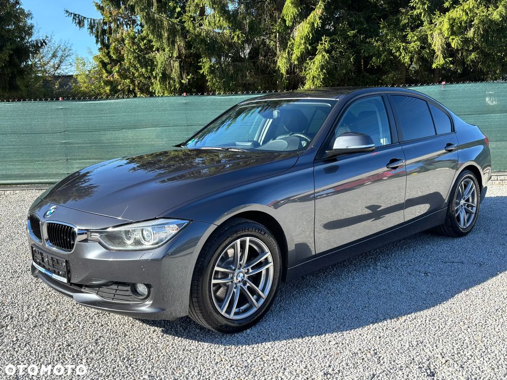BMW Seria 3 320d Sport Line - 16