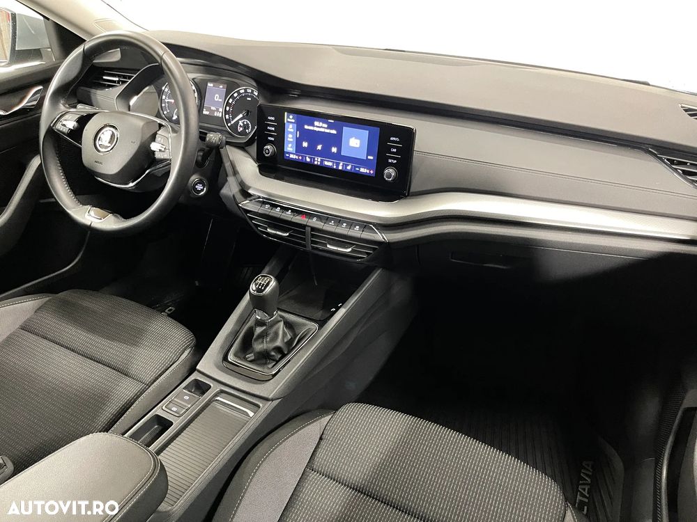 Skoda Octavia 2.0 TDI Ambition - 8