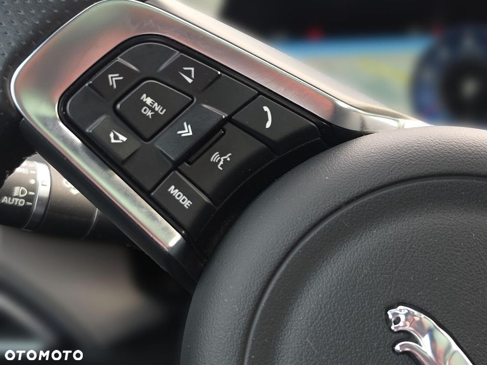 Jaguar F-Pace 5.0 V8 S/C AWD SVR - 18