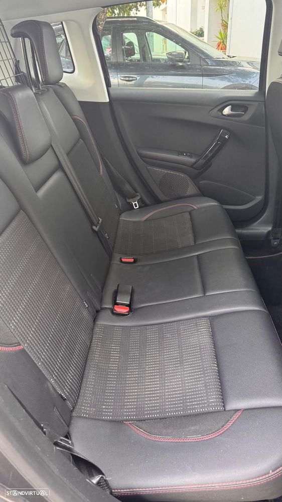 Peugeot 2008 PureTech 110 Stop&Start GT-Line Edition - 12