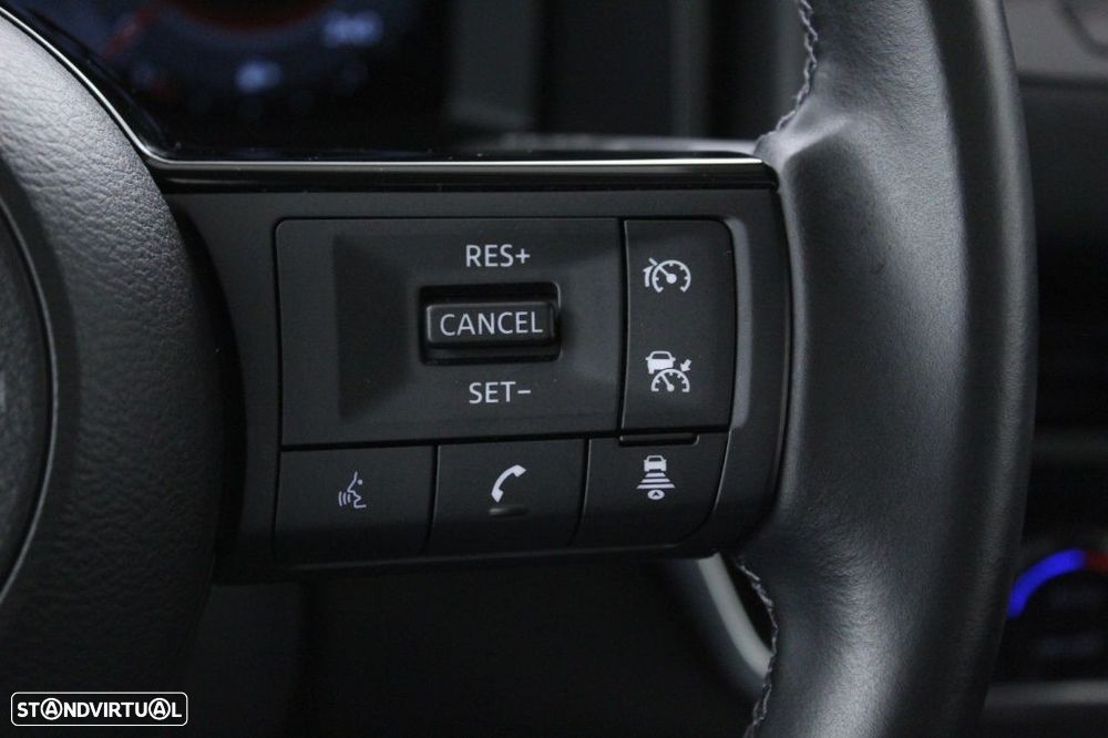 Nissan Qashqai 1.3 DIG-T N-Connecta - 23