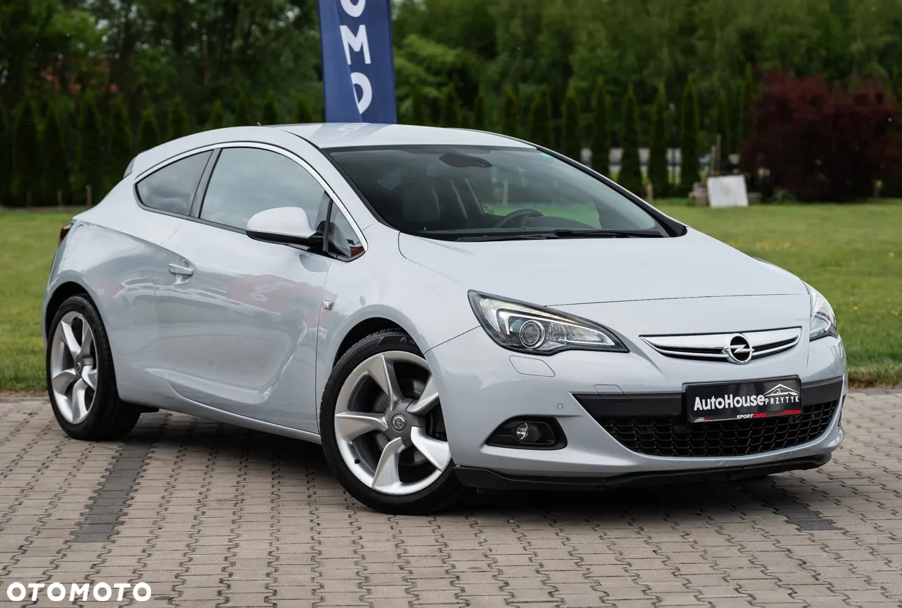 Opel Astra GTC 1.4 Turbo - 2