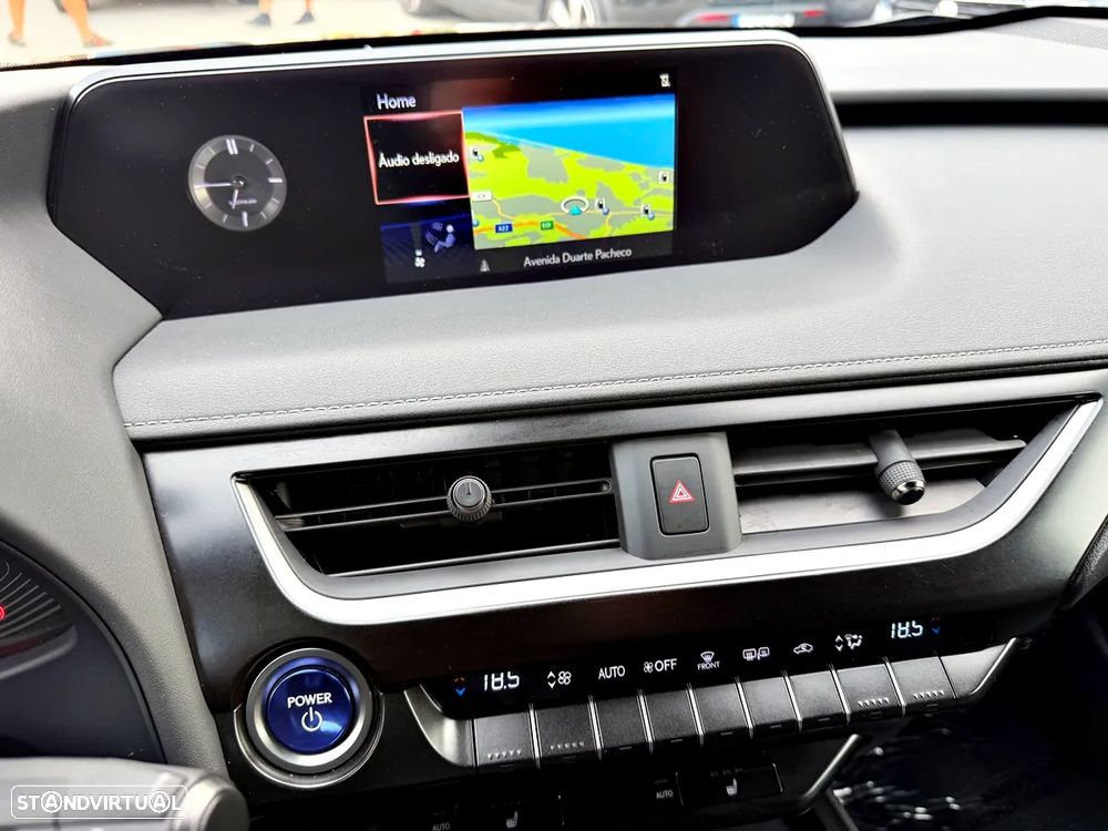 Lexus UX 250h Special Edition (LCA) - 17