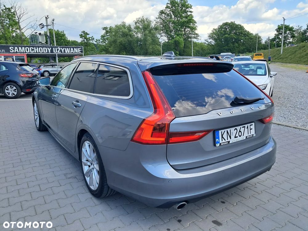 Volvo V90 D4 Momentum - 4
