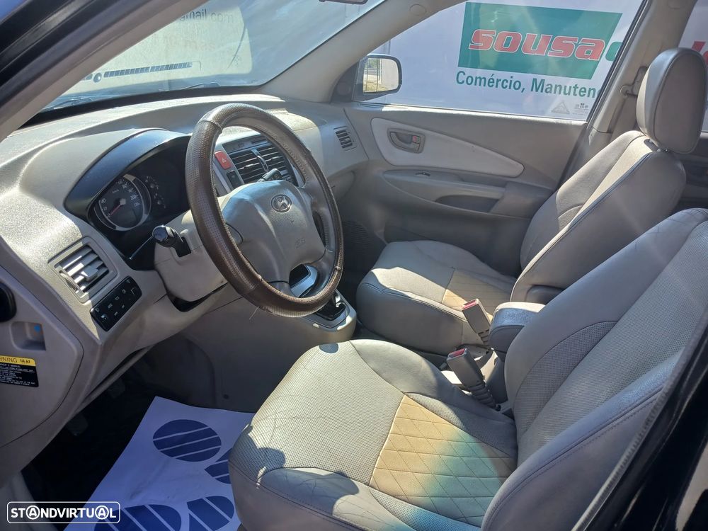 Hyundai Tucson 2.0 CRDi Fun 2WD - 14