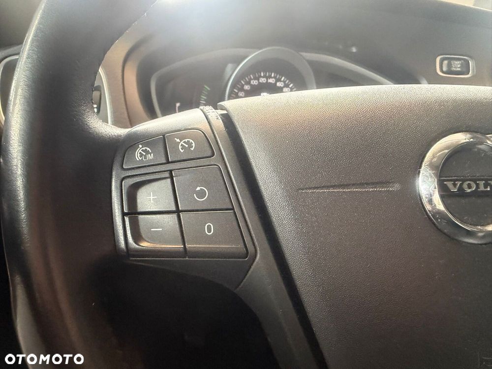 Volvo V40 - 23